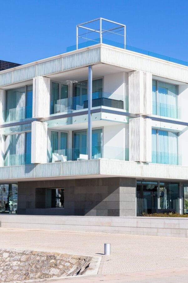 7 Signs It’s Time to Sell Your Commercial Building