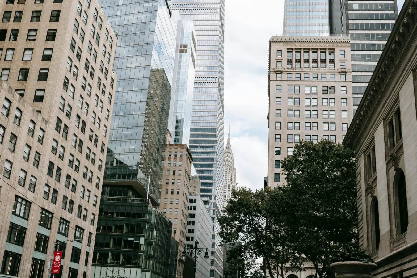 How to Sell Commercial Property With Tenants