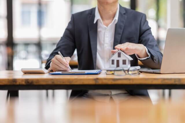 How to Master Commercial Real Estate Brokerage in 2026